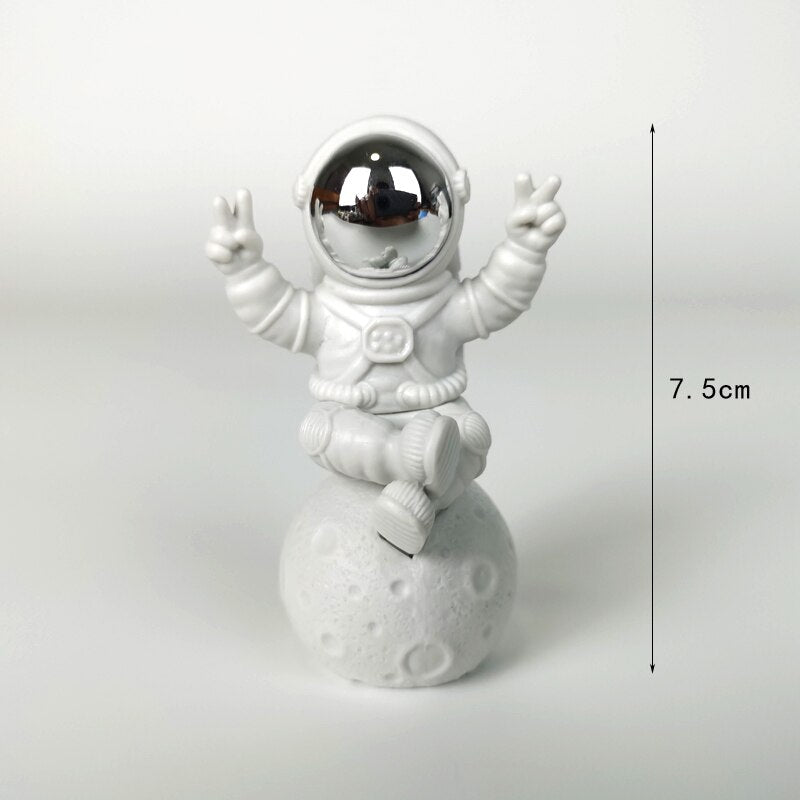 Astronaut Cake Topper Outer Space Theme Birthday Party Dessert Props Festive Decor Universe Planet Series 